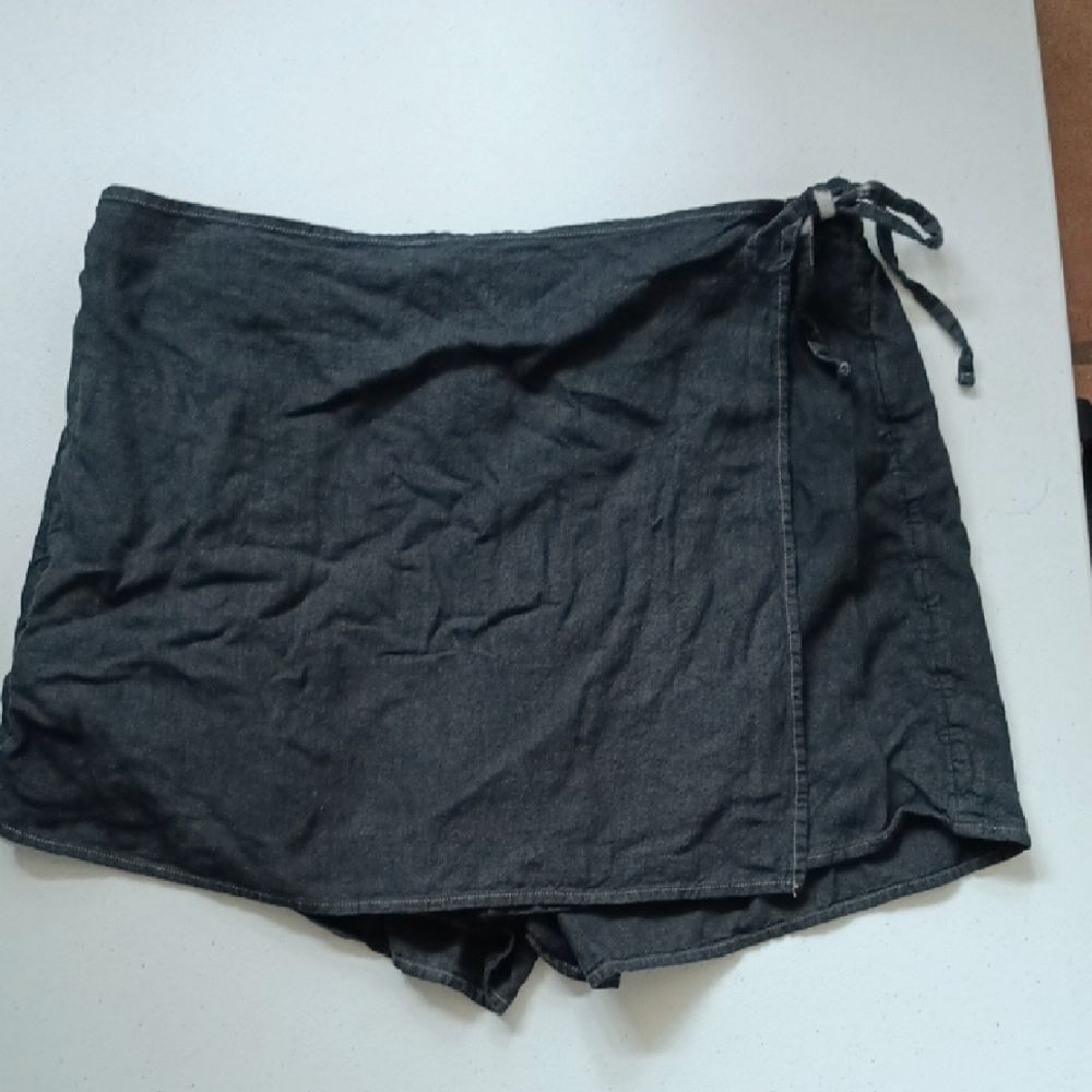 Old Navy Charcoal Wrap Linen Blend Skorts for Women